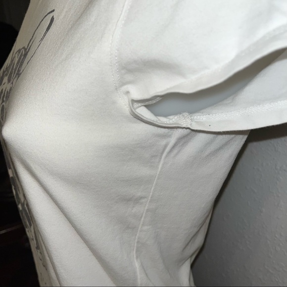 The Limited Perfect Tee - Picture 6 of 10